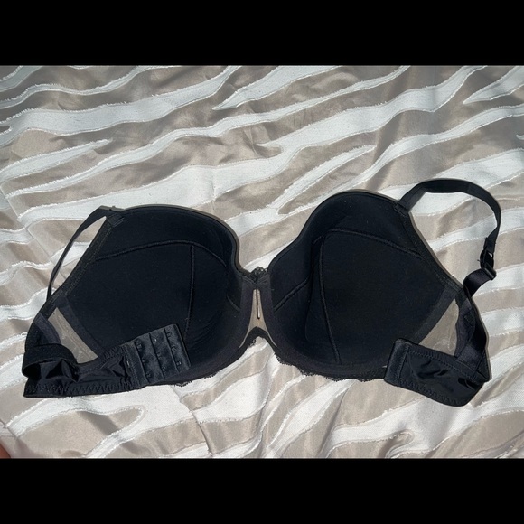 Black and Tan Laced Bra - Picture 2 of 2